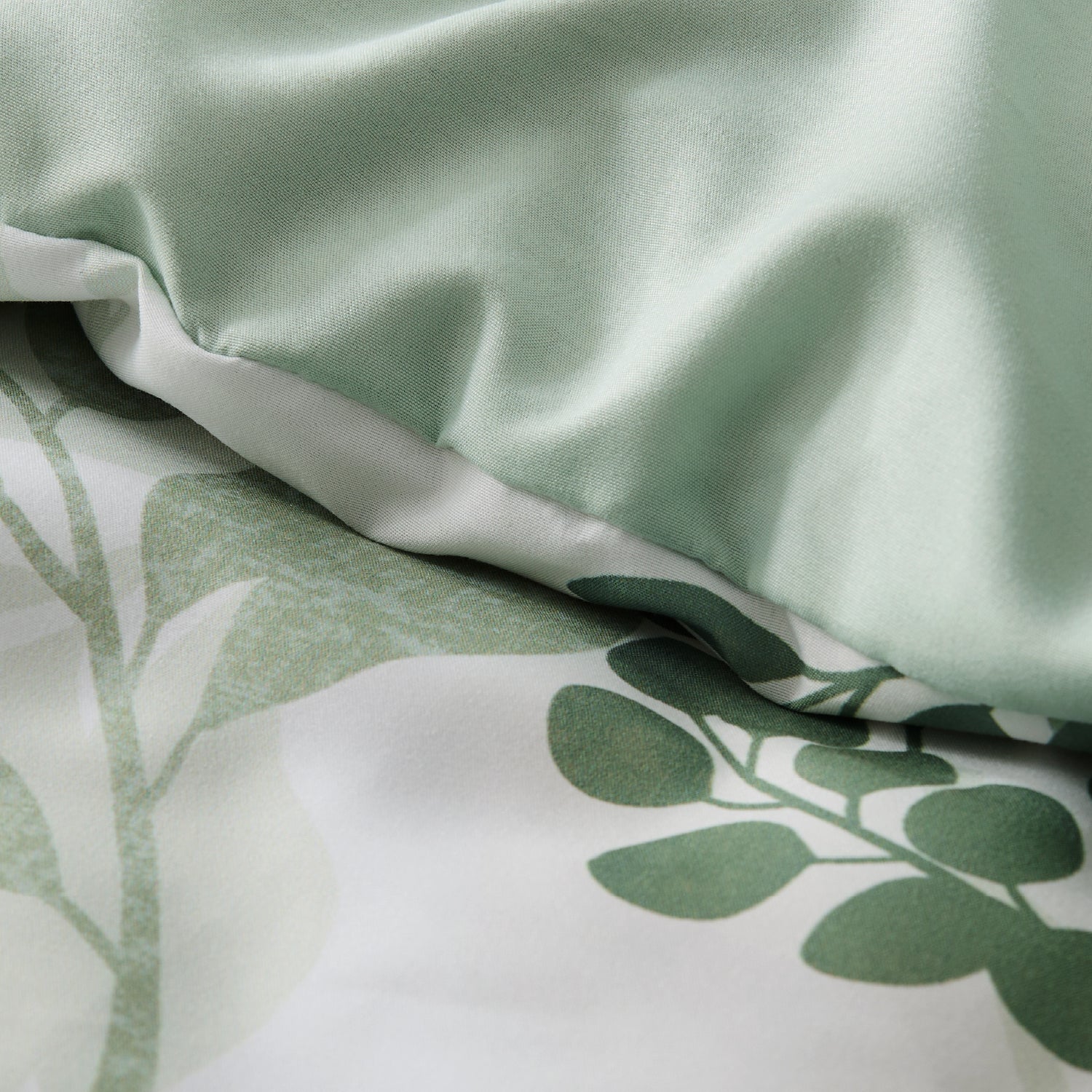 Premium Smooth Floral 3-Piece Duvet Cover Set