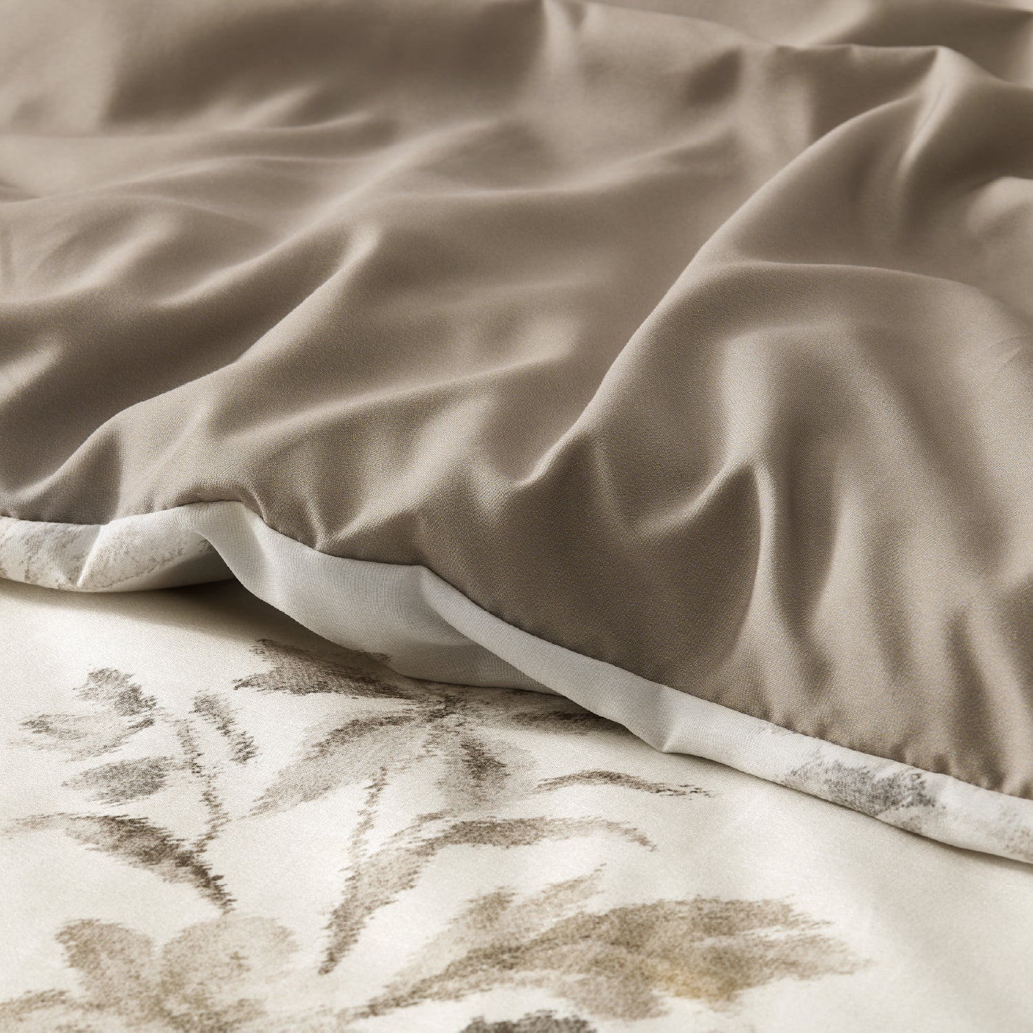 Premium Smooth Floral 3-Piece Duvet Cover Set