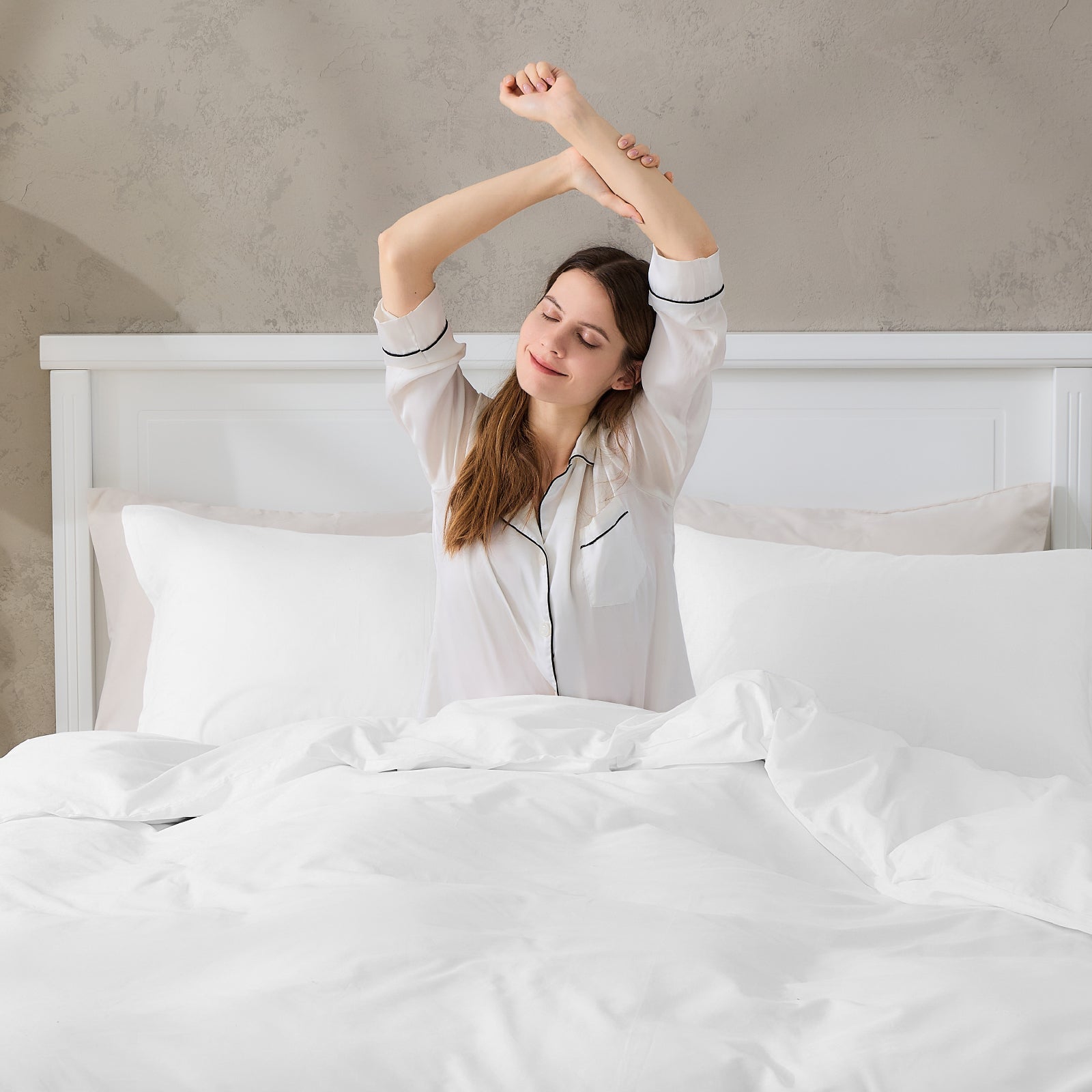 Litanika 100% cotton percale duvet cover set in soft, crisp white bedding with a smooth, breathable fabric for comfortable sleep.