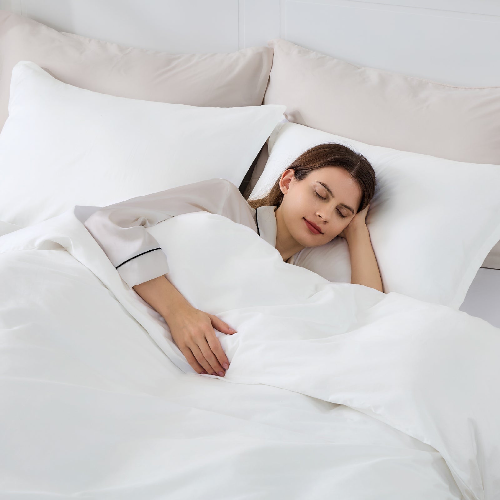 Litanika 100% cotton percale duvet cover set with a crisp, smooth bedding design for a comfortable, stylish bedroom look.