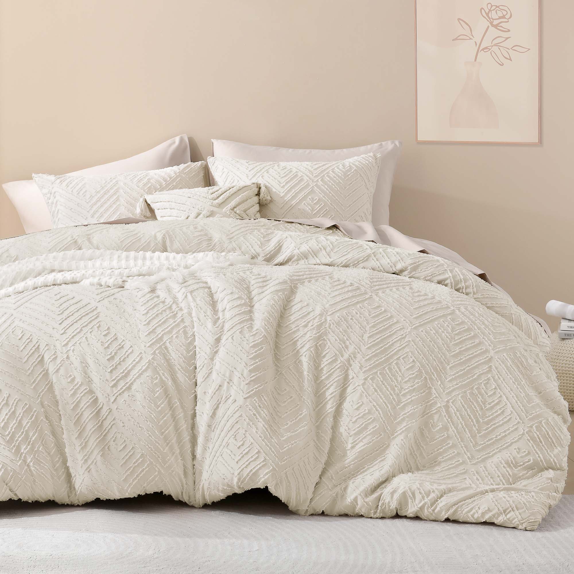 Litanika Tufted Boho Farmhouse Bedding Lightweight Fluffy 3 Pieces Comforter Set for All Season