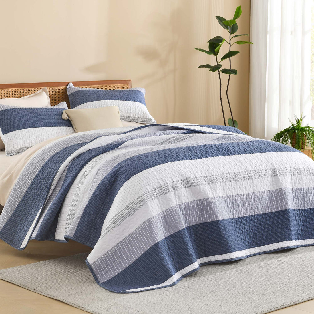 Litanika Stripe Patchwork Summer Bedspread Soft Lightweight Microfiber Coverlet 3 Pieces Quilt Set