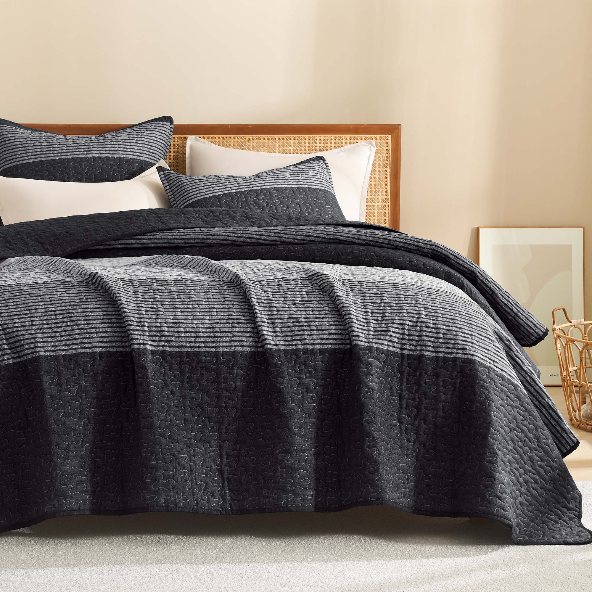 Litanika Stripe Patchwork Summer Bedspread Soft Lightweight Microfiber Coverlet 3 Pieces Quilt Set