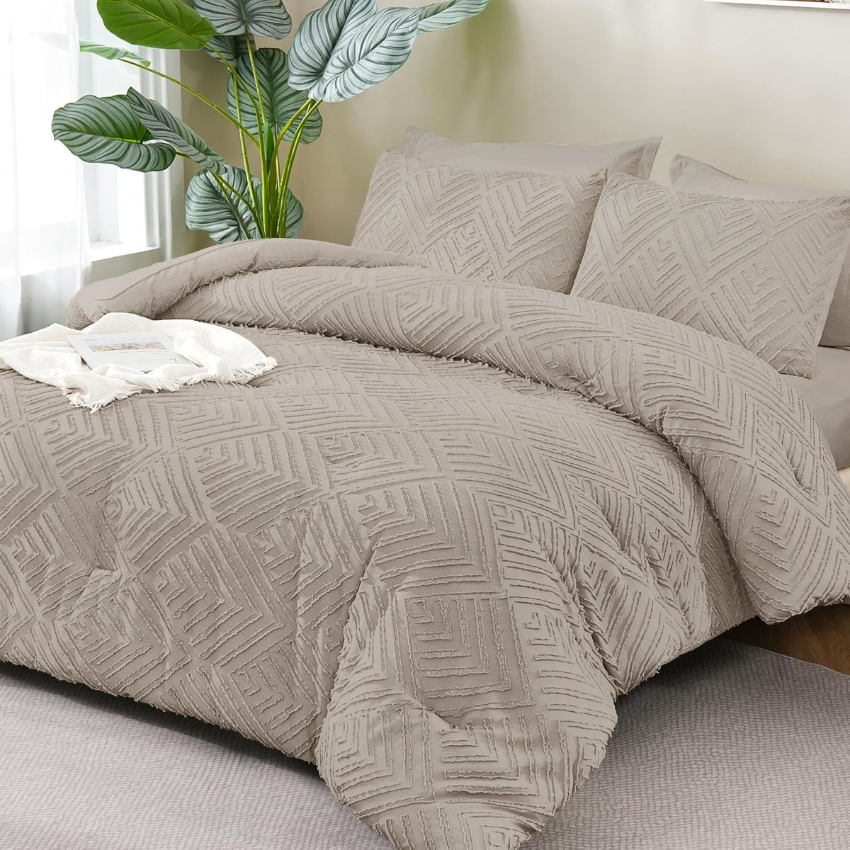 ANGENIA Comforter Sets - 7 Pieces Bed in a Bag Soft Fluffy Bedding Comforter Sets, All Season Boho Tufted Bed Set with Comforter, Sheets, Pillowcases & Shams - LITANIKA