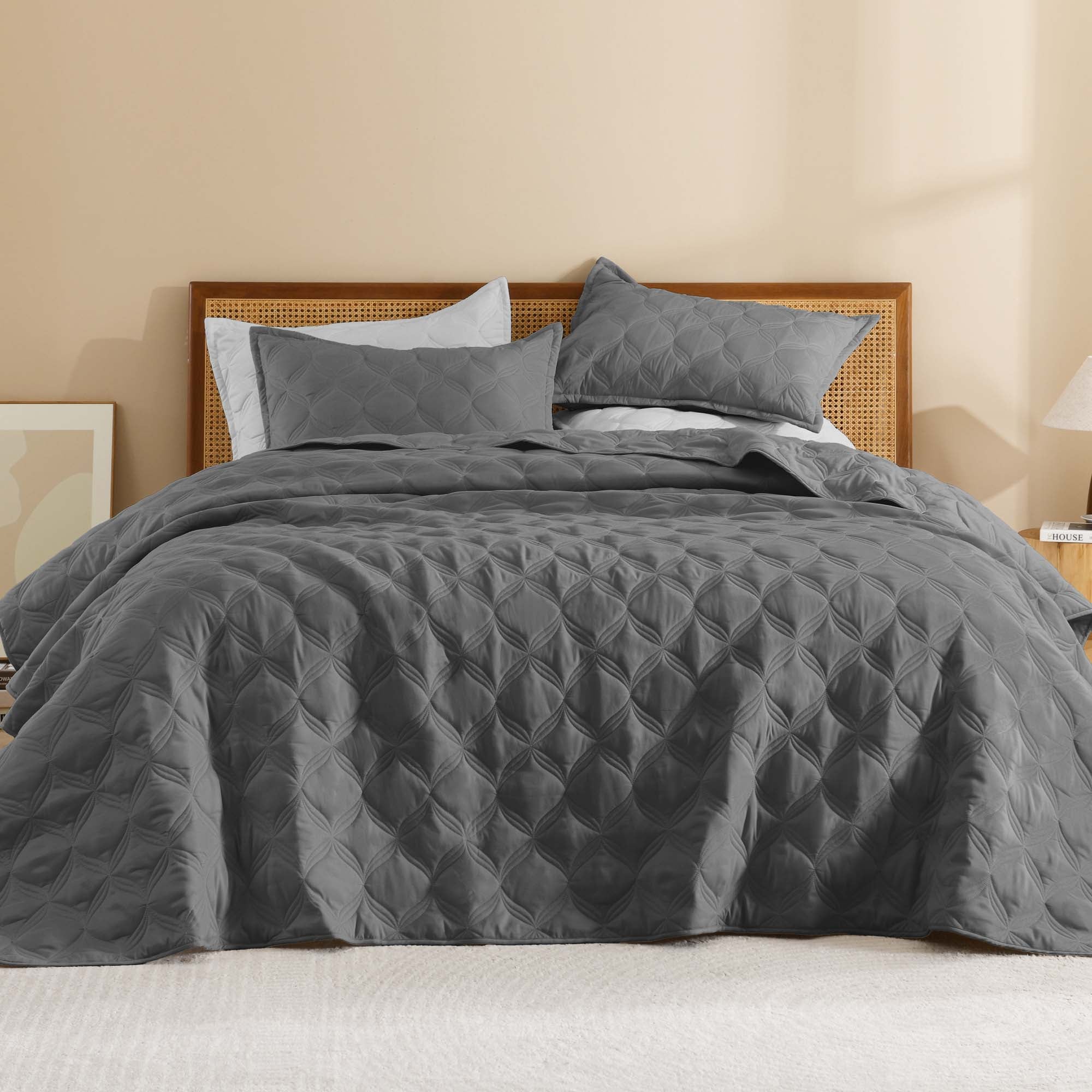 Bedspreads & Coverlets 3 Pieces Quilt Set - LITANIKA