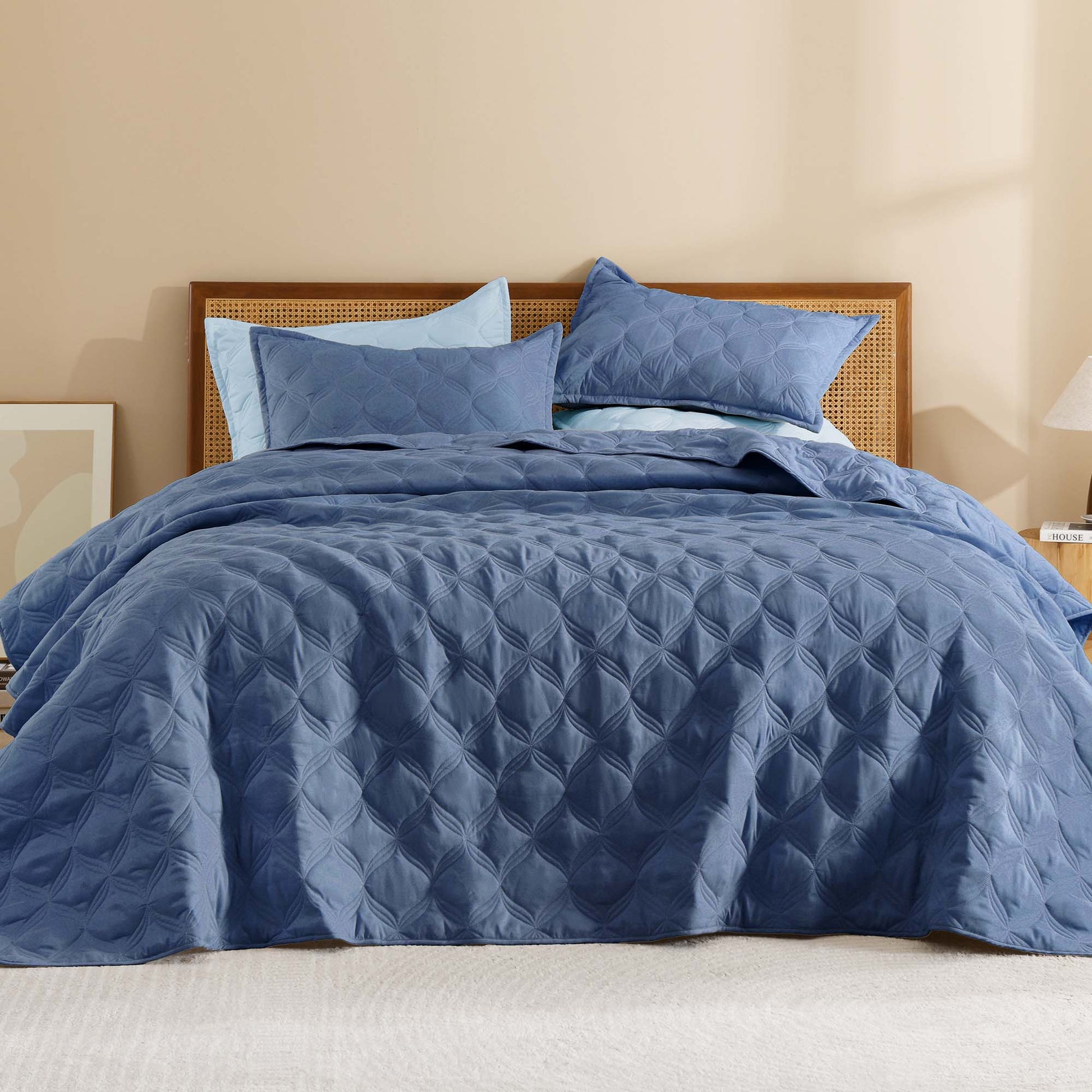 Bedspreads & Coverlets 3 Pieces Quilt Set - LITANIKA