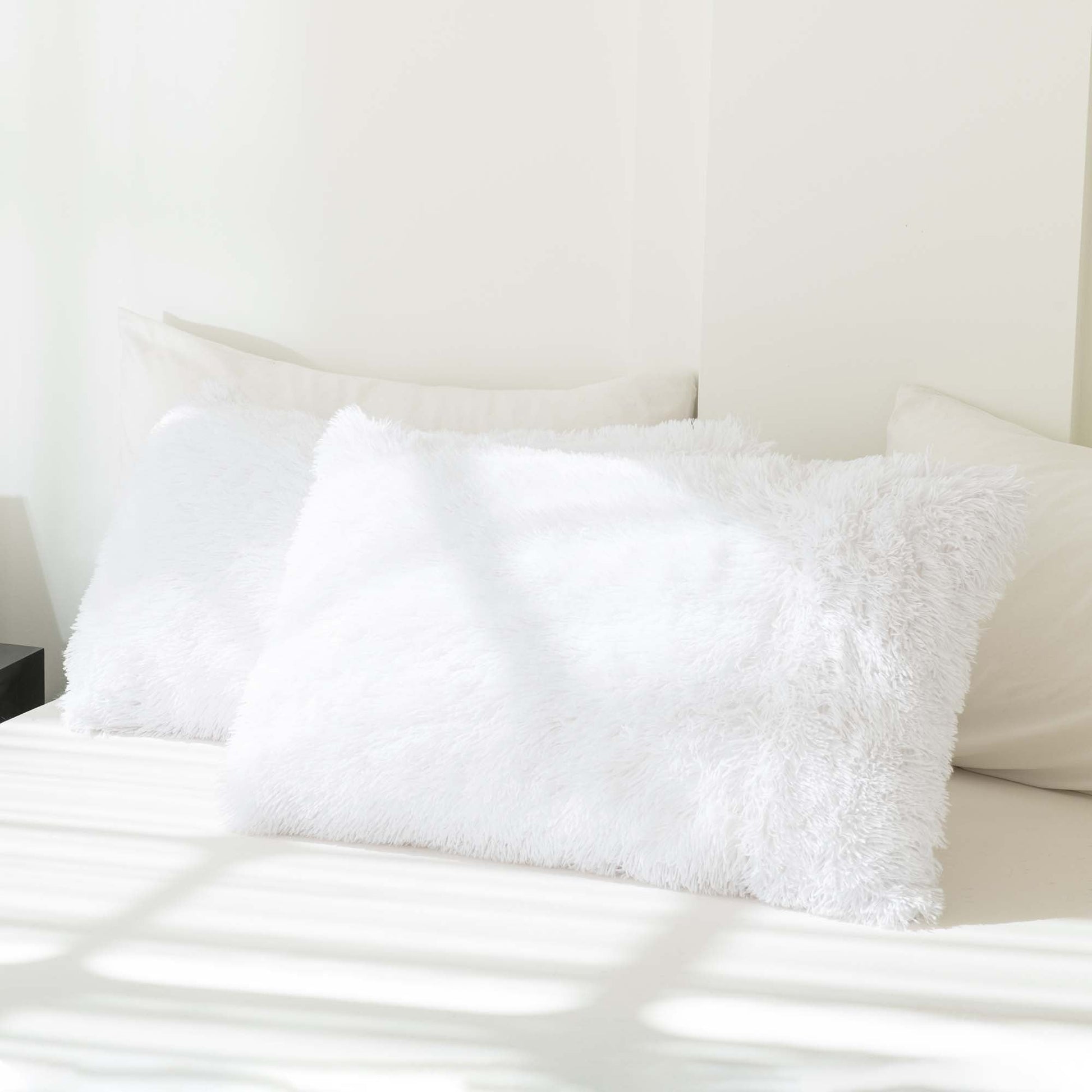 Litanika fluffy luxury shaggy plush comforter set in soft velvet, featuring three warm pieces for cozy bedding.