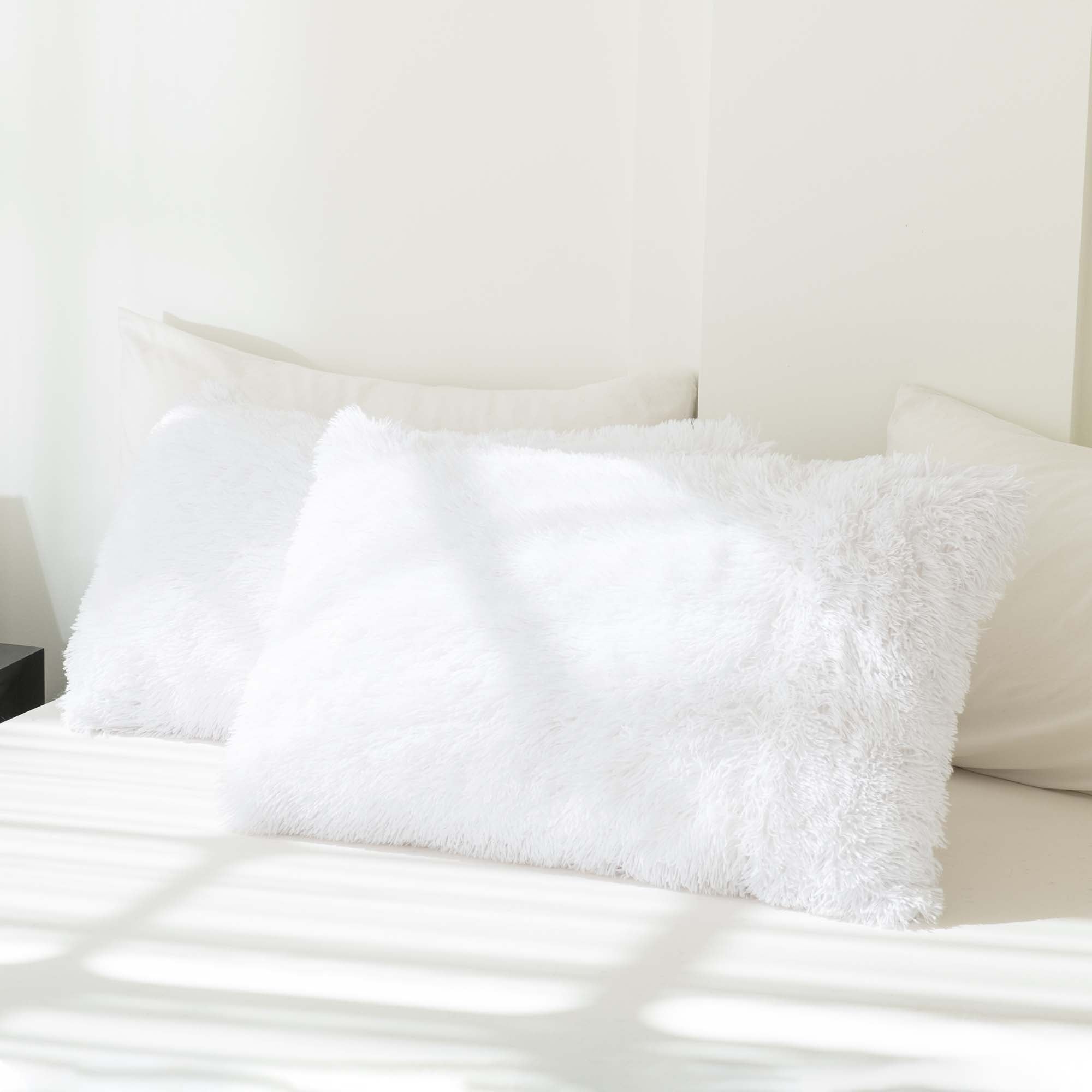 Litanika fluffy luxury shaggy plush comforter set in soft velvet, featuring three warm pieces for cozy bedding.