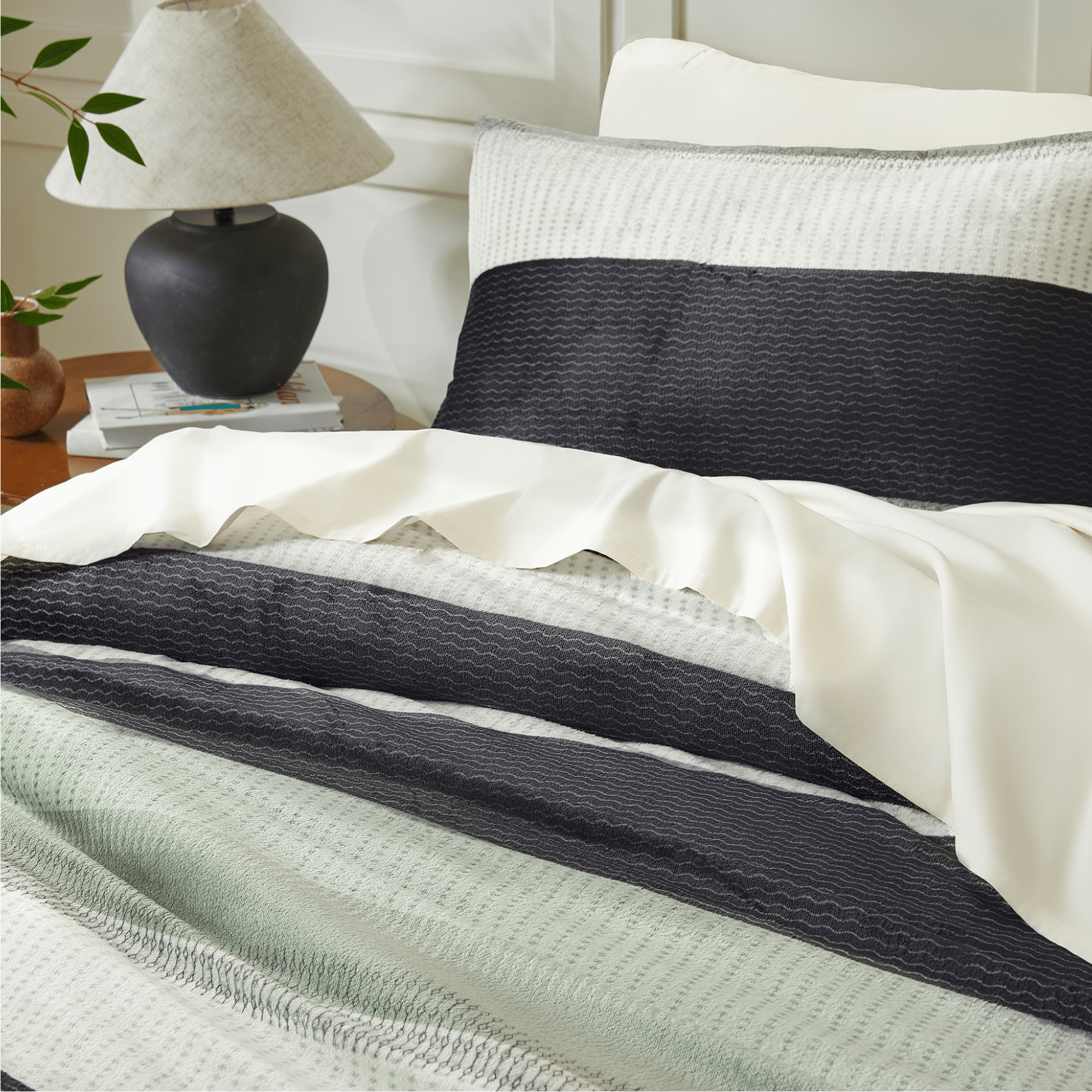 Luxury Soft Plush Fuzzy Stripe Comforter Sets - LITANIKA