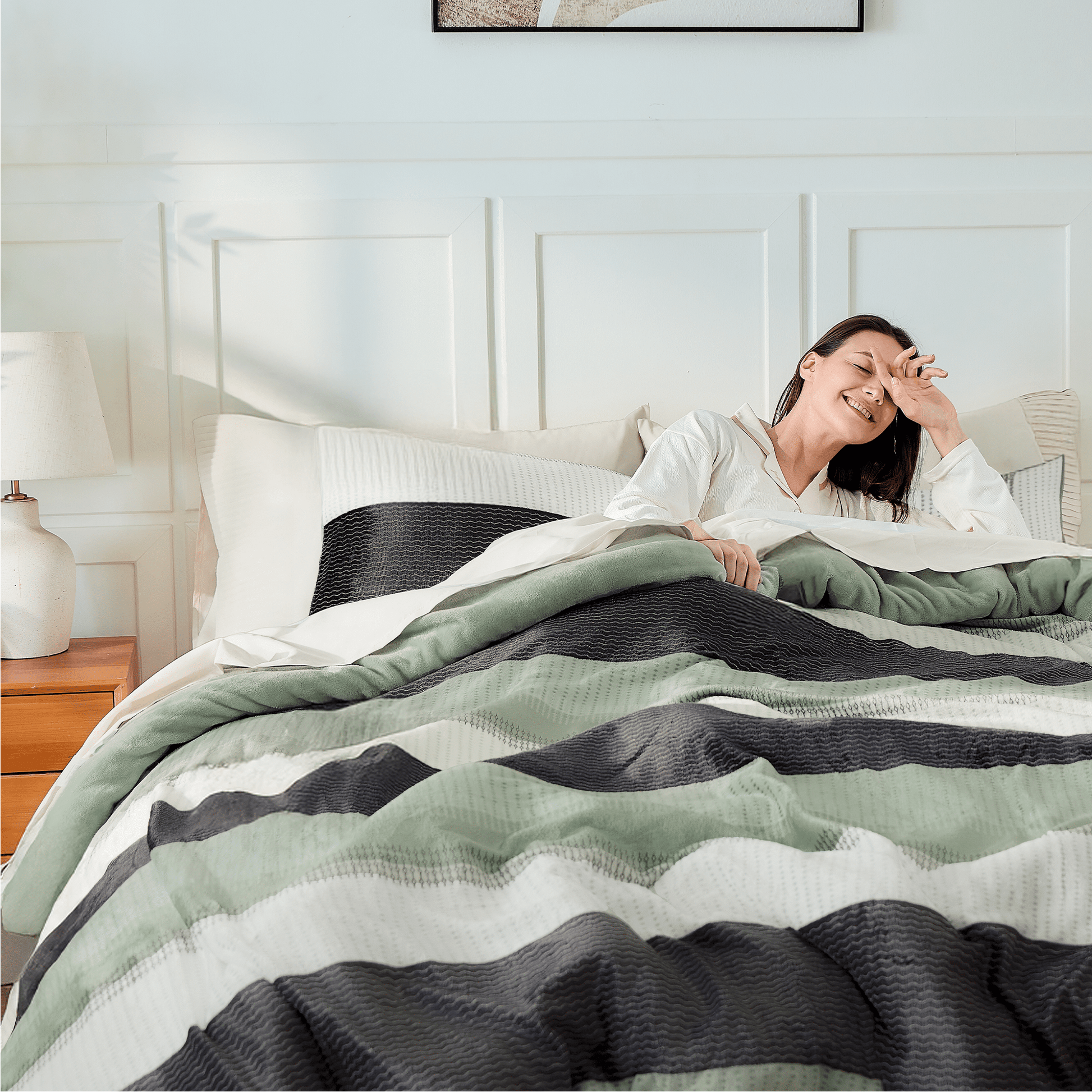 Luxury Soft Plush Fuzzy Stripe Comforter Sets - LITANIKA