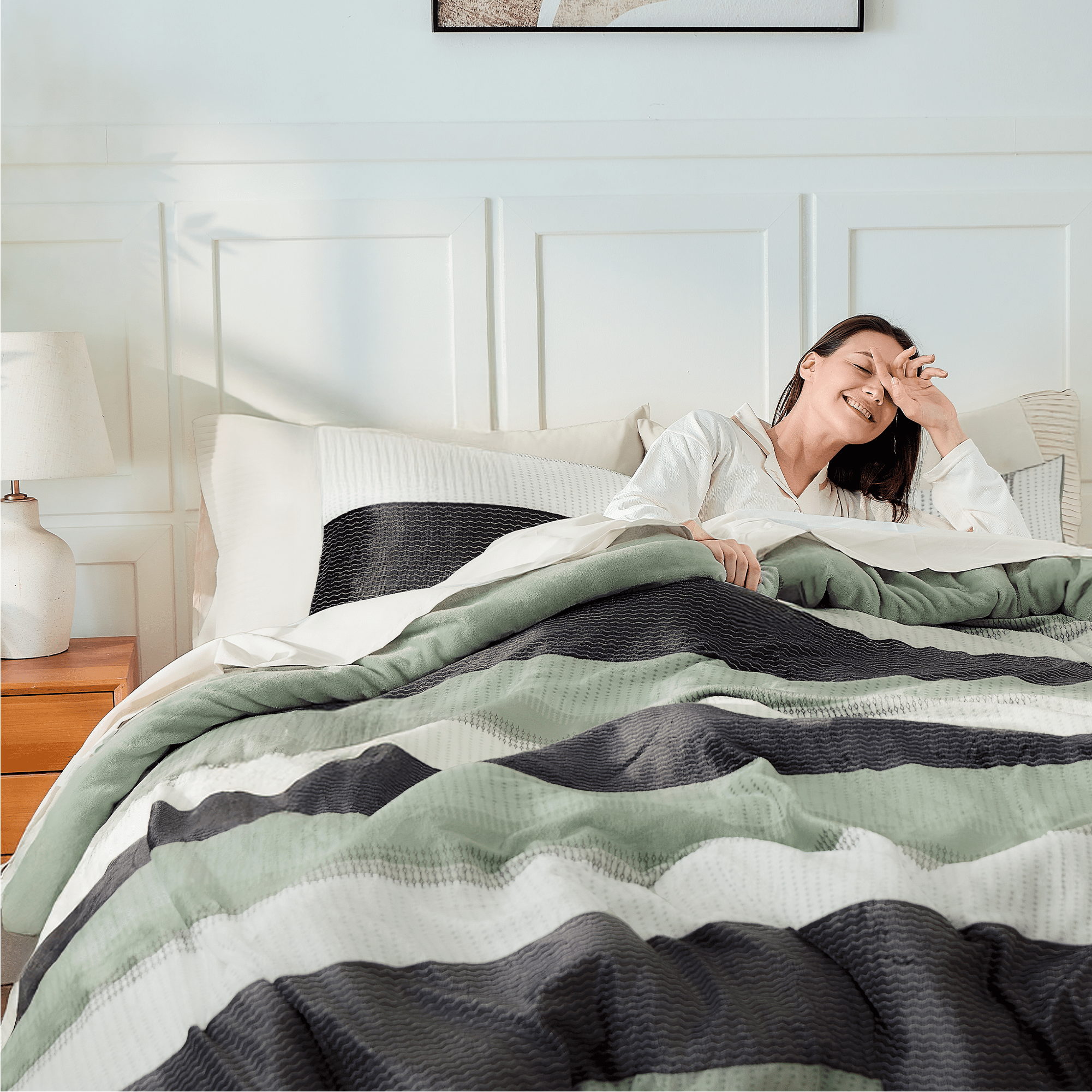 Luxury Soft Plush Fuzzy Stripe Comforter Sets - LITANIKA