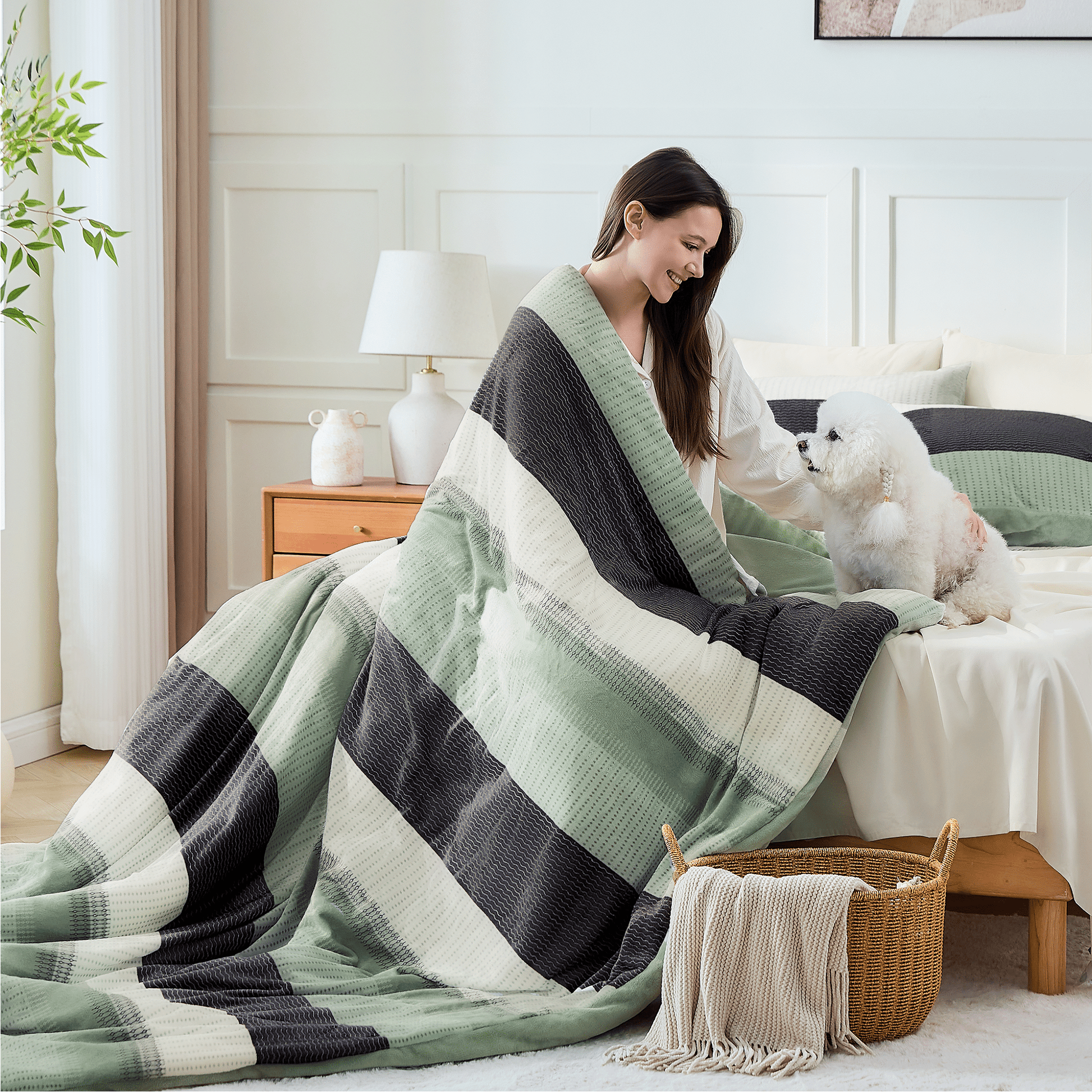 Luxury Soft Plush Fuzzy Stripe Comforter Sets - LITANIKA
