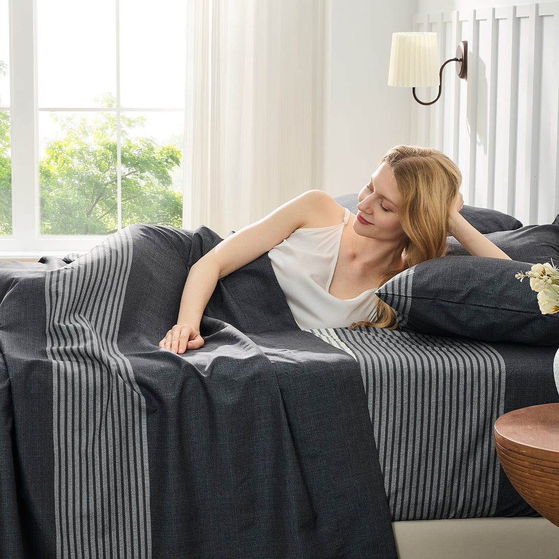 Litanika modern striped 4-piece sheet set with fitted sheet, flat sheet, and pillowcases in contemporary bedding design