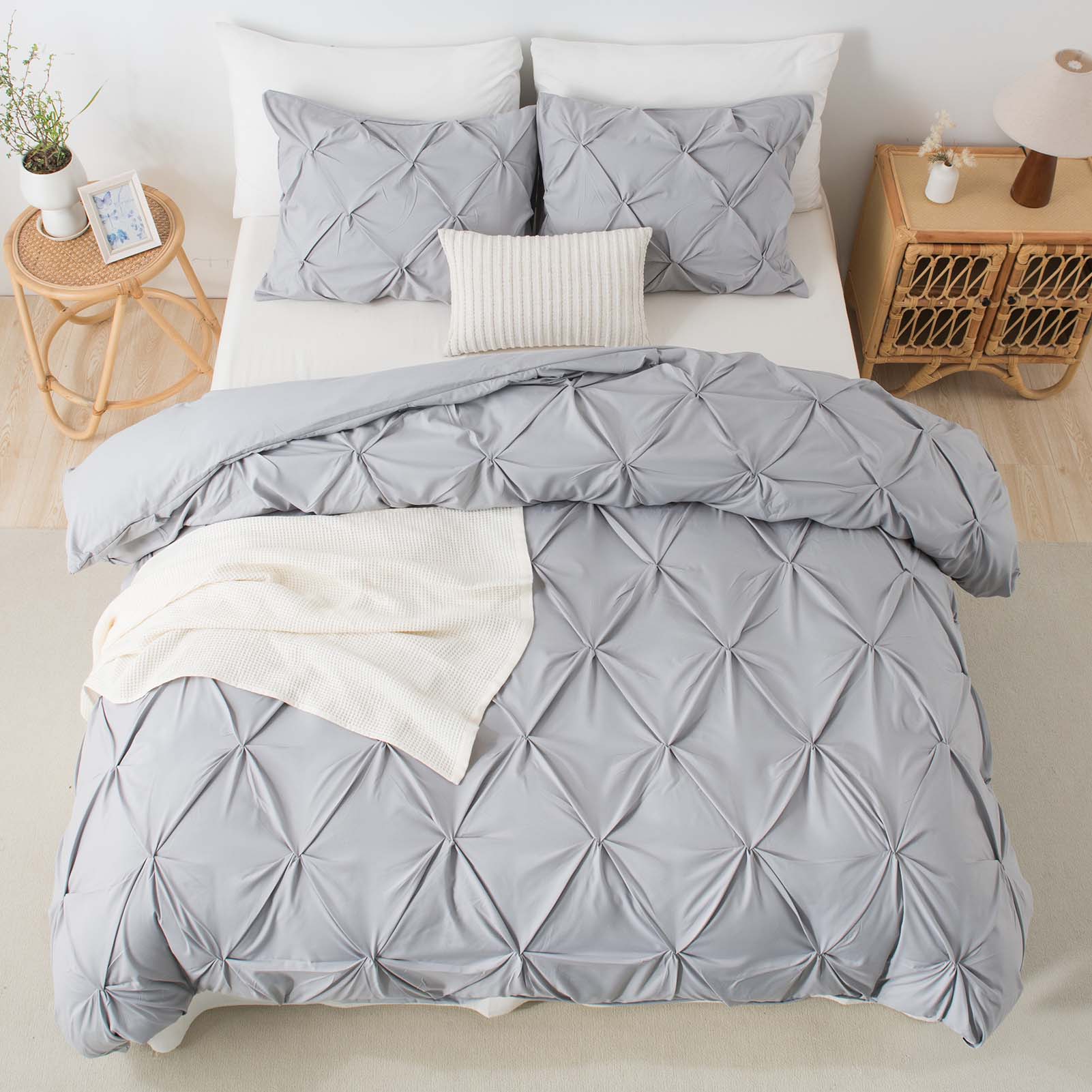 Pinch Pleat Pintuck Soft Microfiber 3 Pieces Duvet Cover Set - LITANIKA