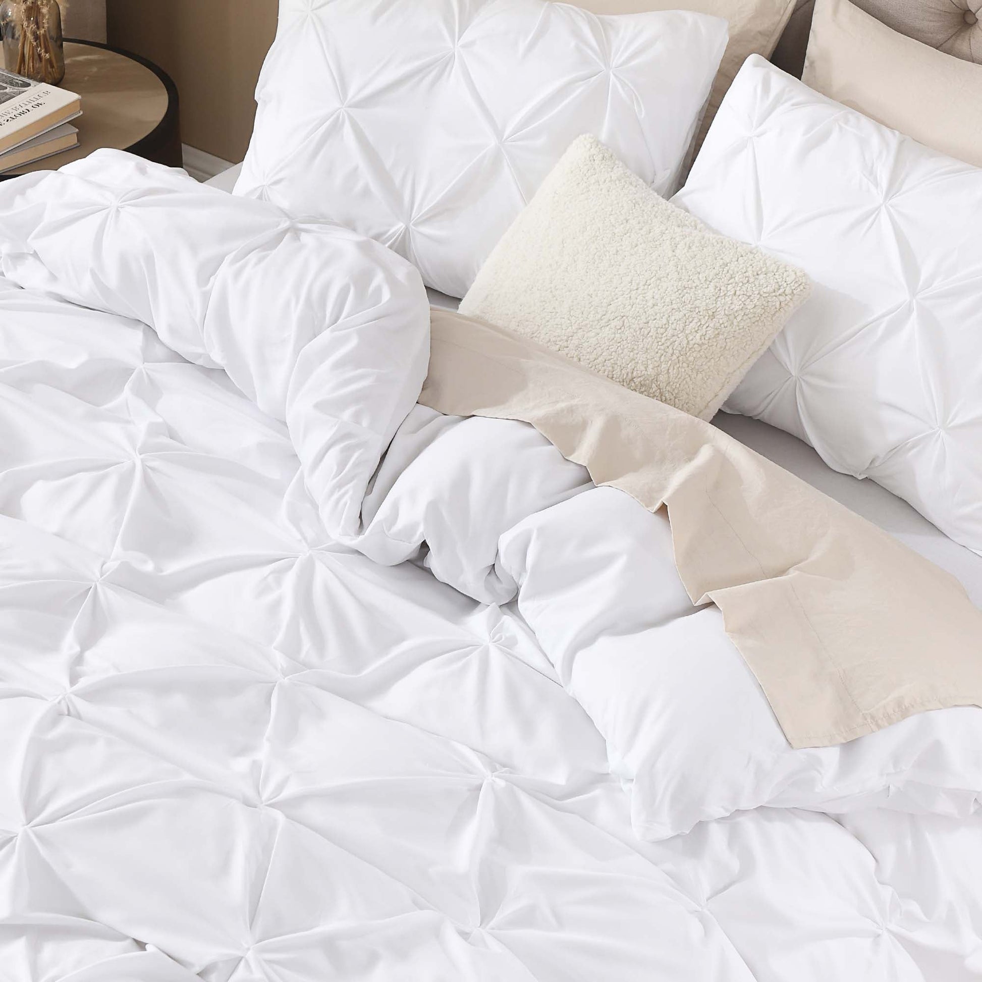 Pinch Pleat Pintuck Soft Microfiber 3 Pieces Duvet Cover Set - LITANIKA
