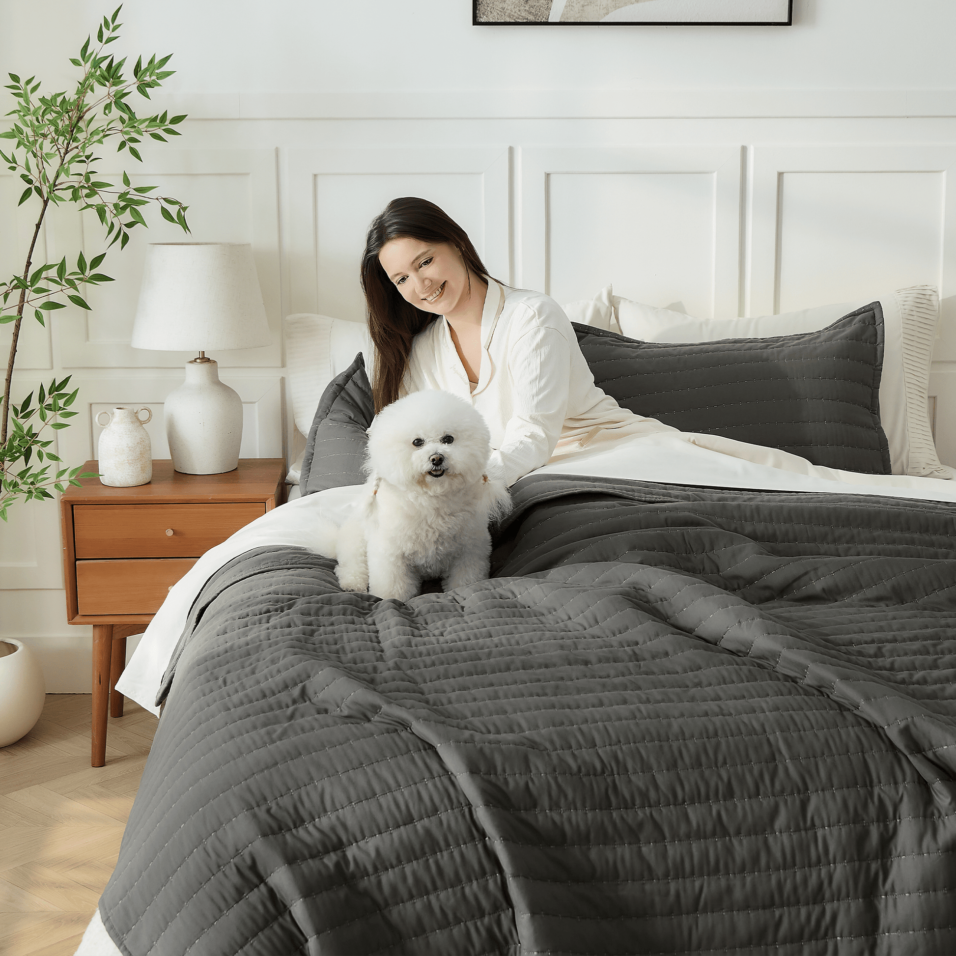 LITANIKA quilted bedspread and coverlet quilt set with a textured, stitched design for a cozy bedroom decor.
