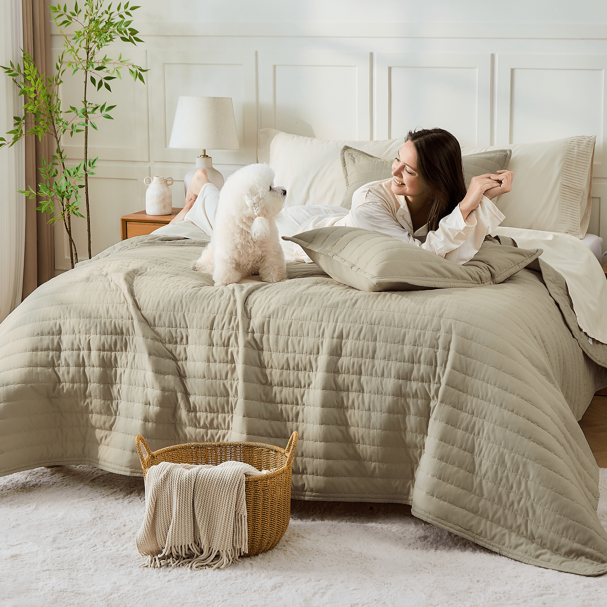 LITANIKA quilted bedspread and coverlet quilt set with a textured pattern, designed for a cozy and stylish bedroom look.