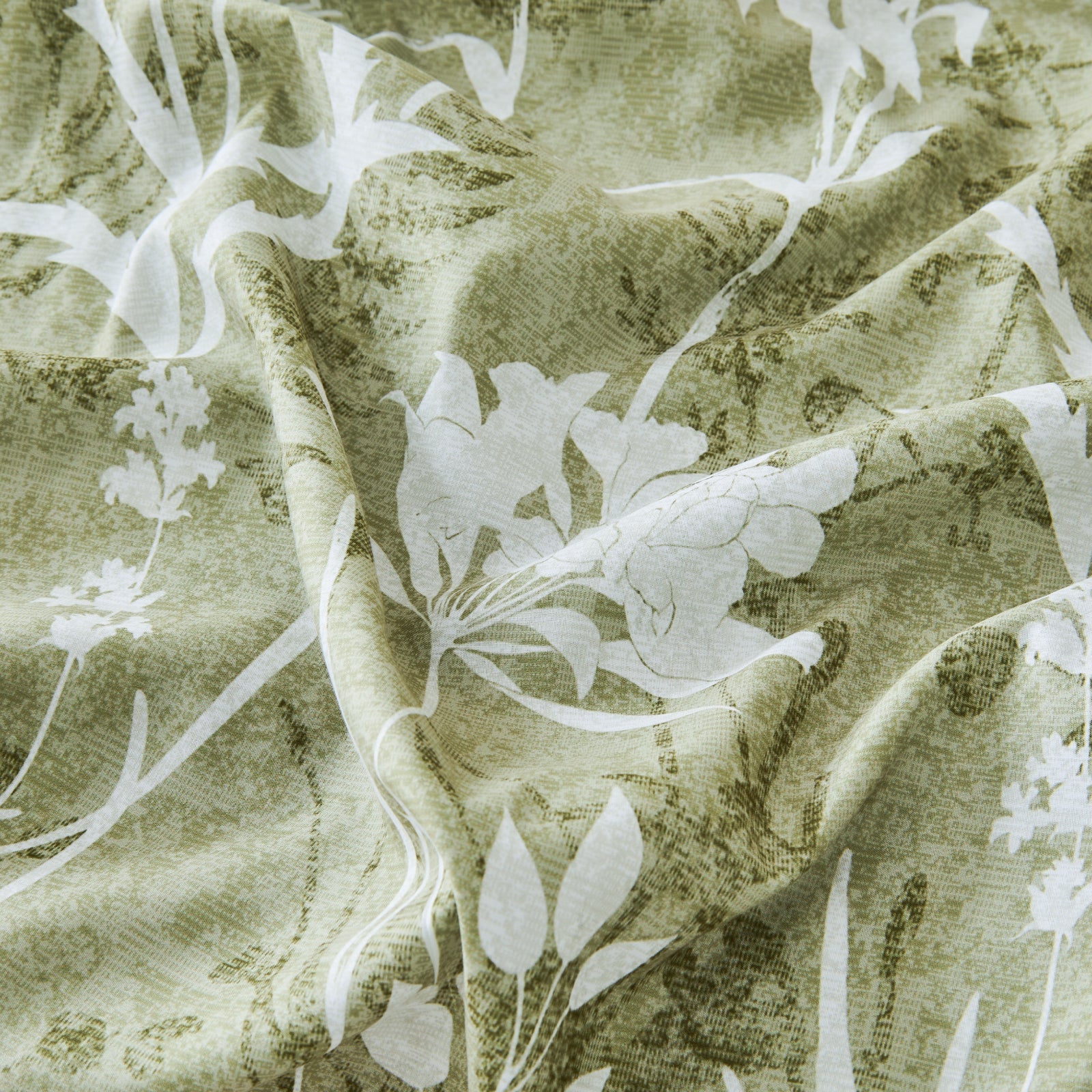 Reversible botanical flowers bedding sheet set by Litanika with floral and leaf patterns on soft fabric.