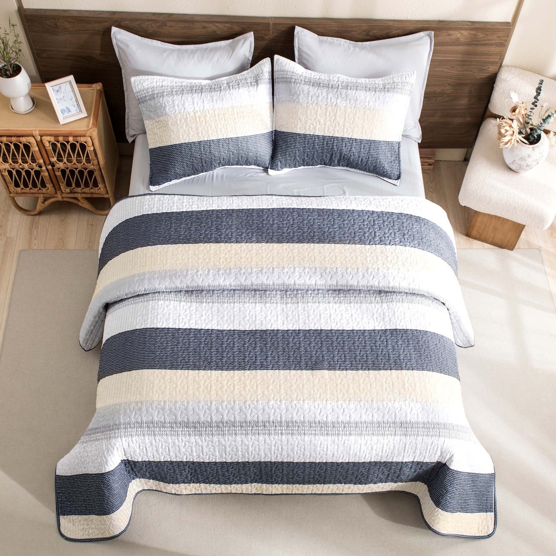 Stripe Patchwork Bedspread Soft Lightweight Microfiber Coverlet 3 Pieces Quilt Set - LITANIKA