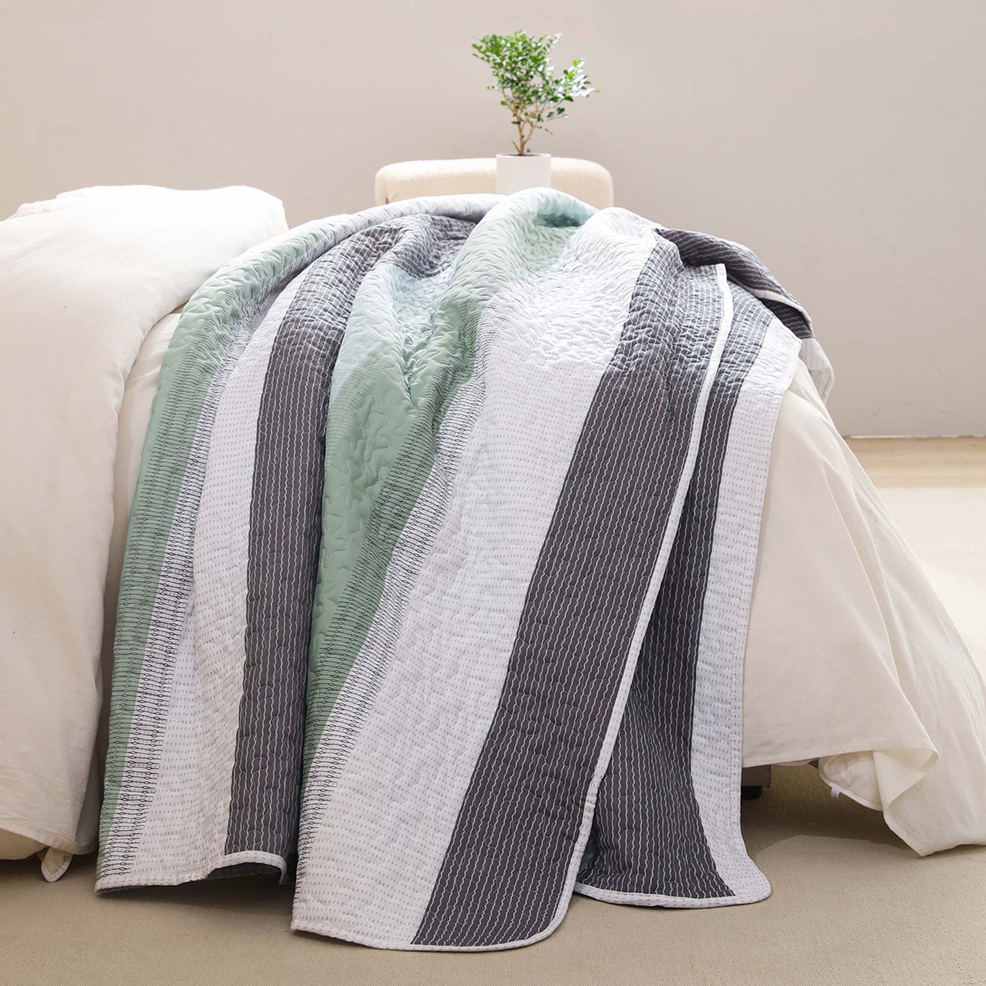 Stripe Patchwork Bedspread Soft Lightweight Microfiber Coverlet 3 Pieces Quilt Set - LITANIKA