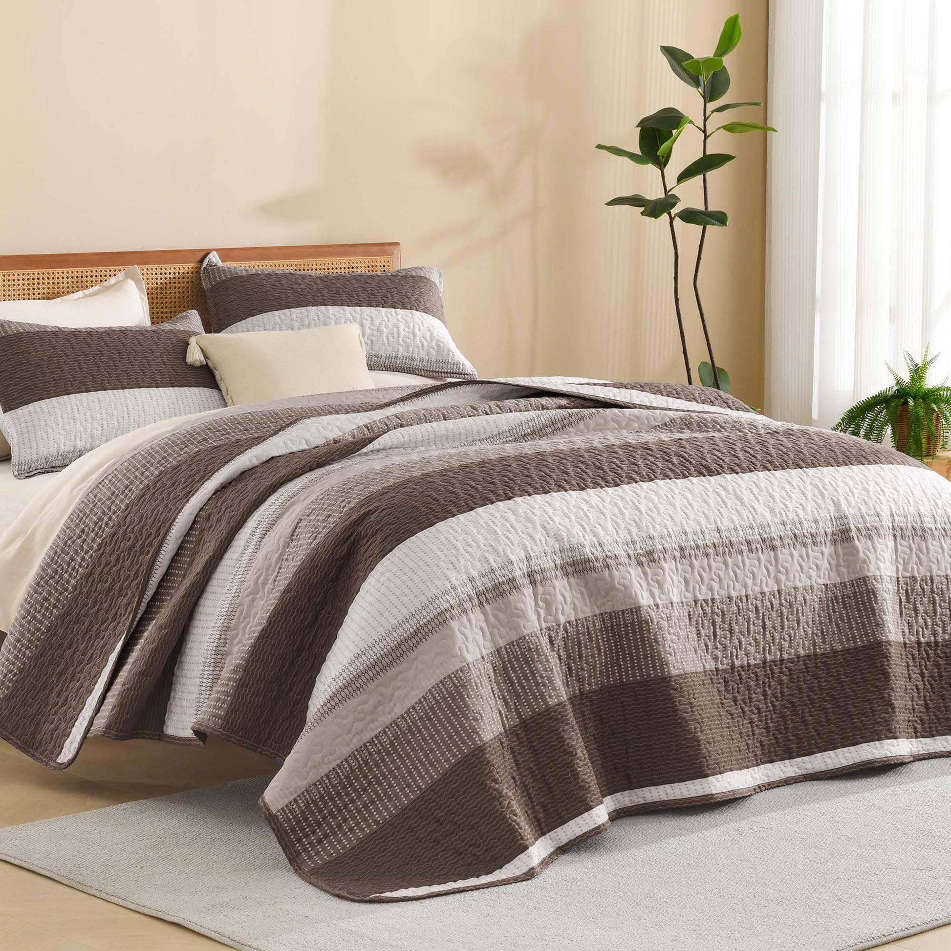 Stripe Patchwork Bedspread Soft Lightweight Microfiber Coverlet 3 Pieces Quilt Set - LITANIKA