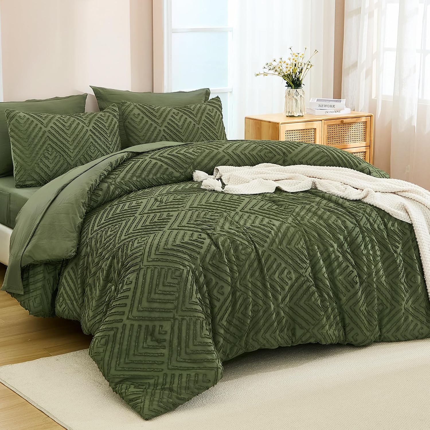 Tufted Boho Fluffy 7 Pieces Comforter Set - LITANIKA