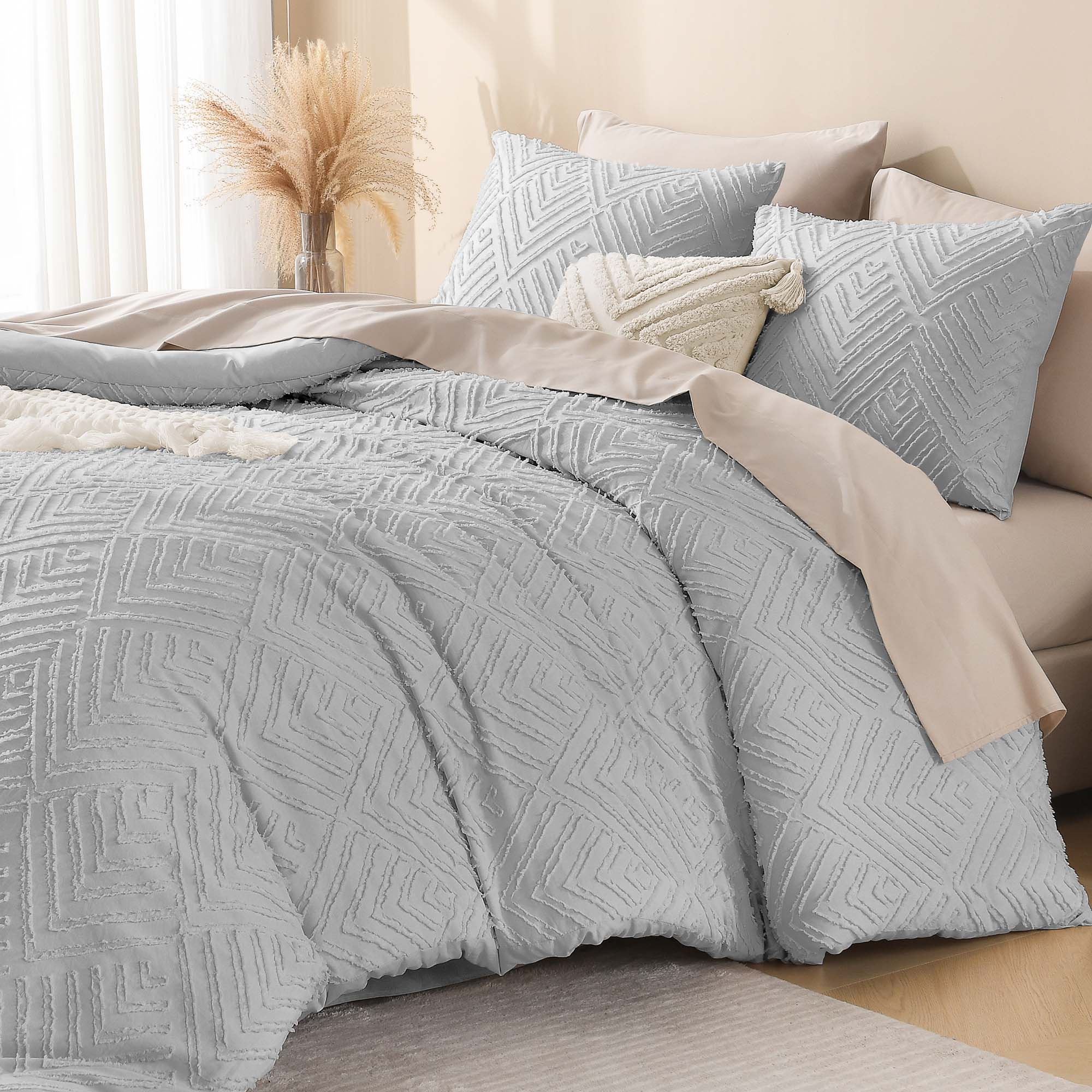 Tufted Boho Lightweight Fluffy 3 Pieces Comforter Set - LITANIKA