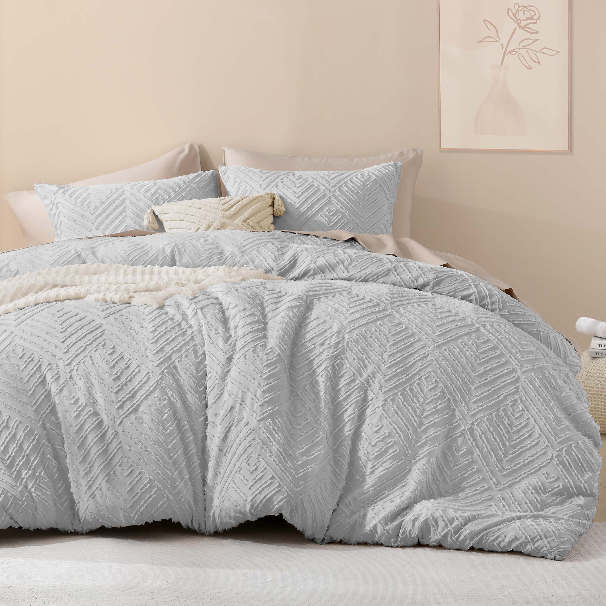 Tufted Boho Lightweight Fluffy 3 Pieces Comforter Set - LITANIKA