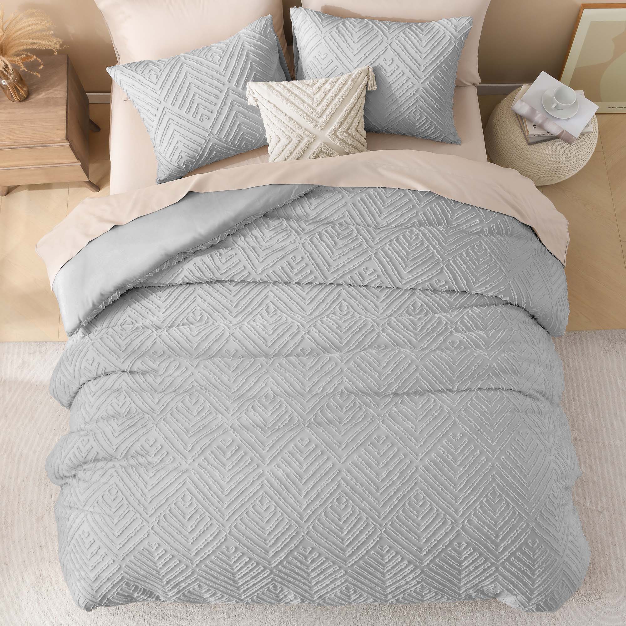 Tufted Boho Lightweight Fluffy 3 Pieces Comforter Set - LITANIKA